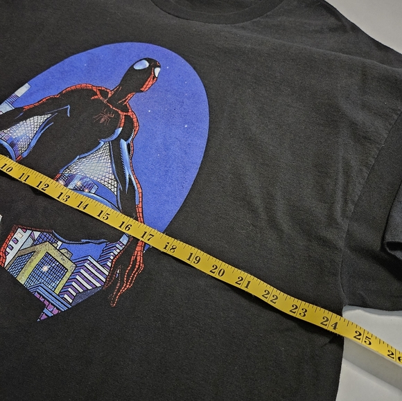 Vintage | 2003 Spiderman Graphitti Tee - Picture 4 of 6